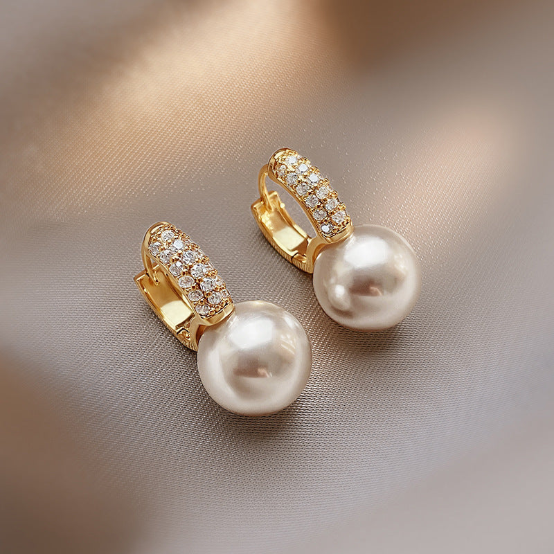 Women's Summer Fashion Pearl Earrings